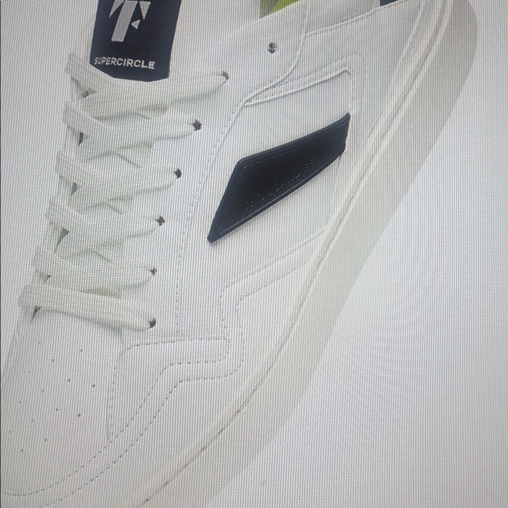 NWT Men’s Thousand Fell Sneakers. Court in White Green. 11.5